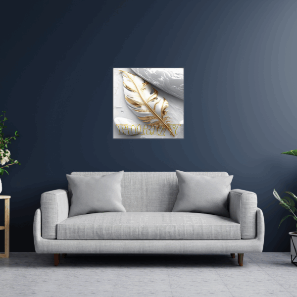 Metallwandbild „Feder der Reinheit“ in Weißgold – Elegantes spirituelles Dekor - Image 3