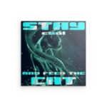 „STAY COOL AND FEED THE CAT“ Leuchtendes Katzen-Wandbild aus Metall – Verspieltes, modernes Design