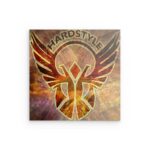 „HARDSTYLE Winged Skull“ – Kultiges Power-Emblem aus Metall – Rave Energy Decor